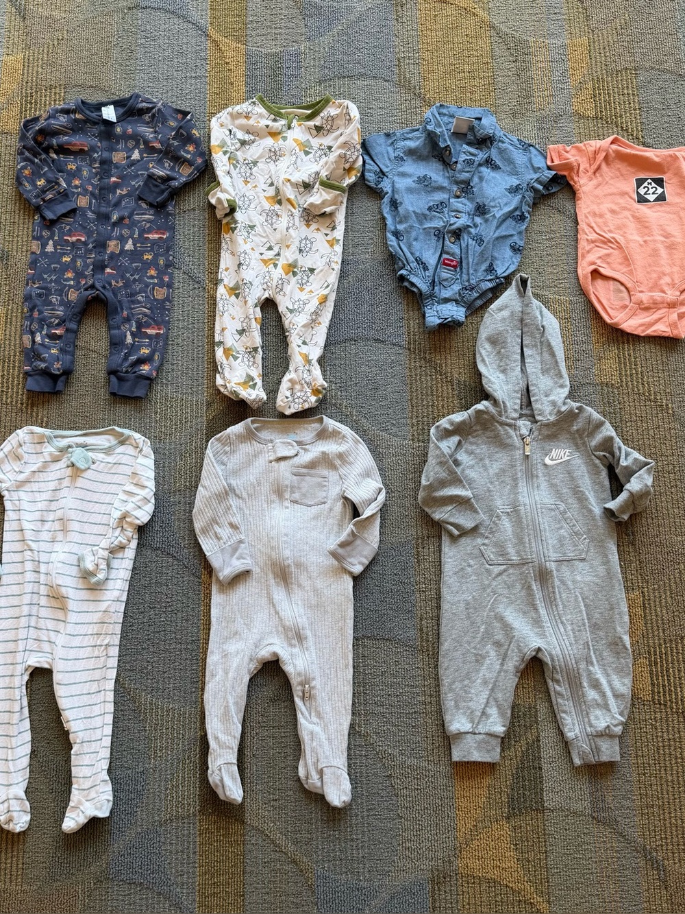 Baby Boys One Piece Clothes Lot
6M Disney H&M Carters Nike
Mixed Brands